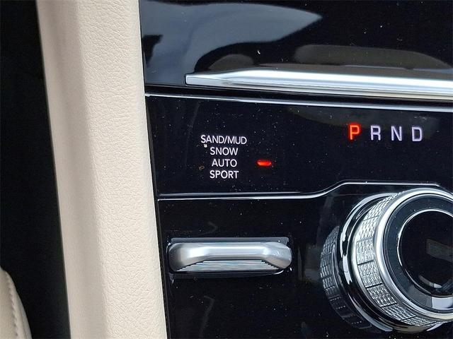 Photo of 2025 Metallic Jeep Grand Cherokee