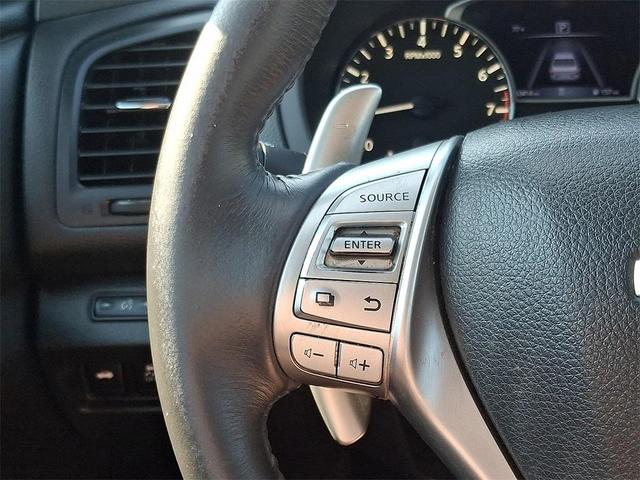 Photo of 2018 White Nissan Altima
