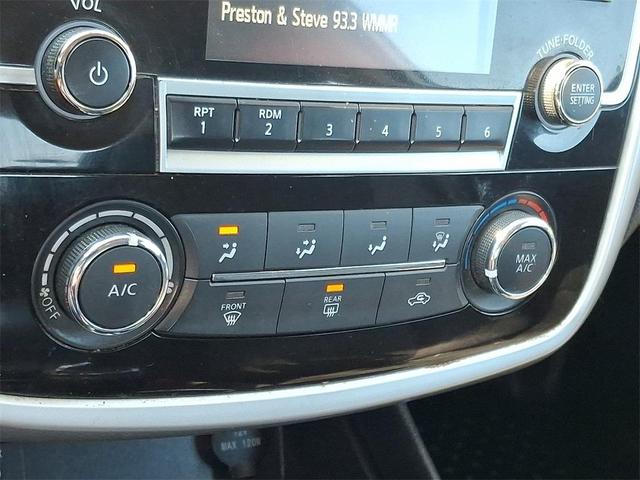 Photo of 2018 White Nissan Altima