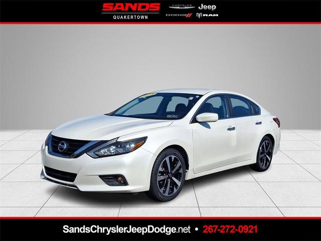 Photo of 2018 White Nissan Altima
