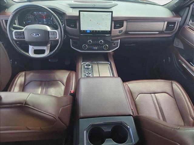 Photo of 2022 Agate Black Metallic Ford Expedition