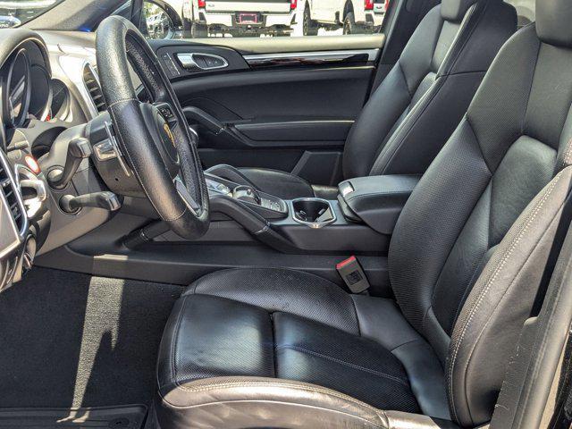 Photo of 2016 Jet Black Metallic Porsche Cayenne