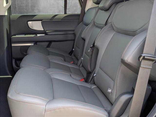 Photo of 2025 Agate Black Metallic Ford Expedition