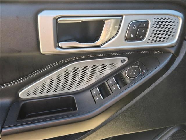 Photo of 2020 Agate Black Metallic Ford Explorer