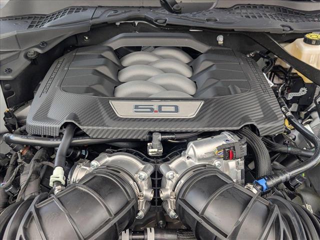 Photo of 2025 Oxford White Ford Mustang