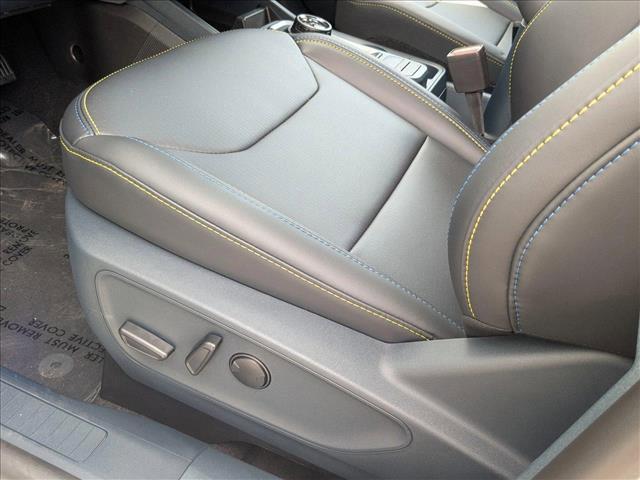Photo of 2025 Oxford White Ford Maverick