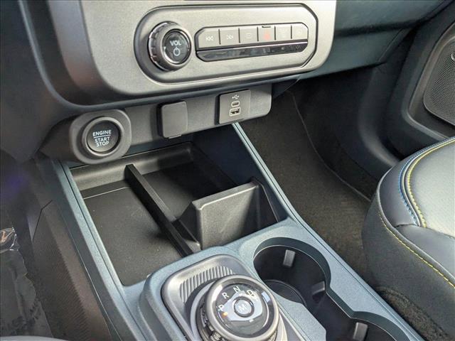 Photo of 2025 Oxford White Ford Maverick