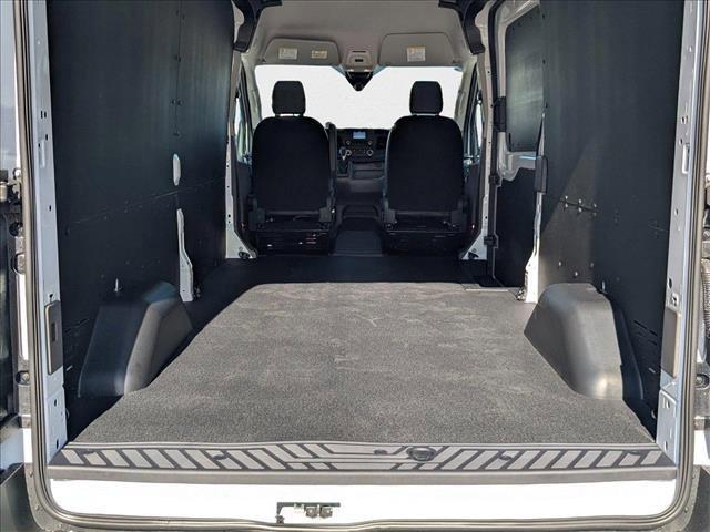 Photo of 2025 Oxford White Ford Transit-250