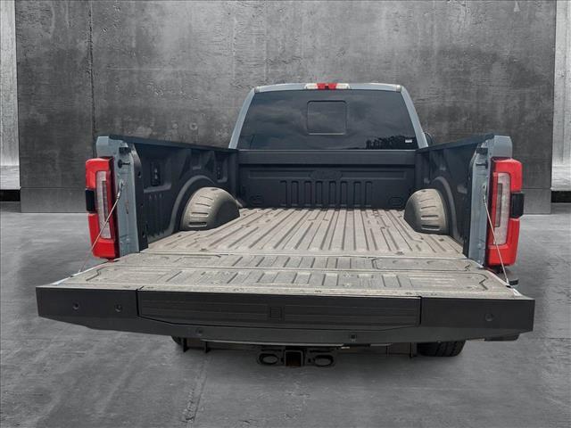 Photo of 2024 Glacier Gray Metallic Tri-Coat Ford F-250