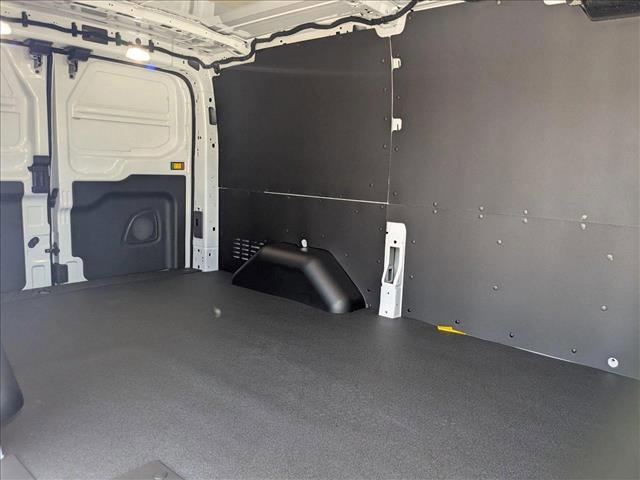Photo of 2025 Oxford White Ford Transit-250