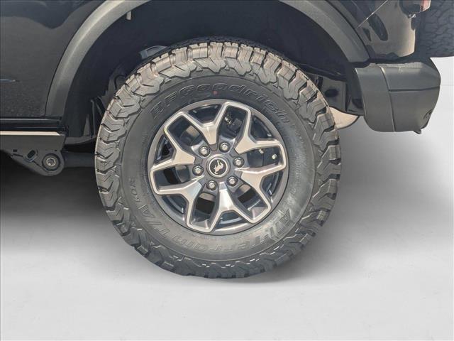 Photo of 2025 Shadow Black Ford Bronco