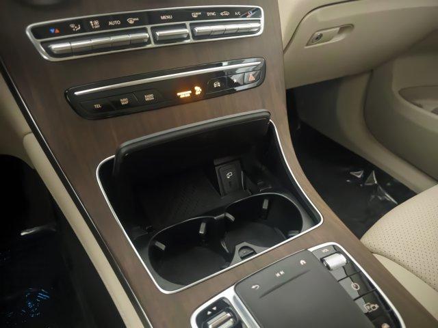 Photo of 2021 Polar White Mercedes-Benz GLC 300