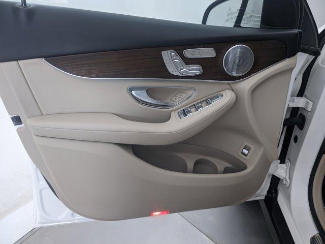 Photo of 2021 Polar White Mercedes-Benz GLC 300