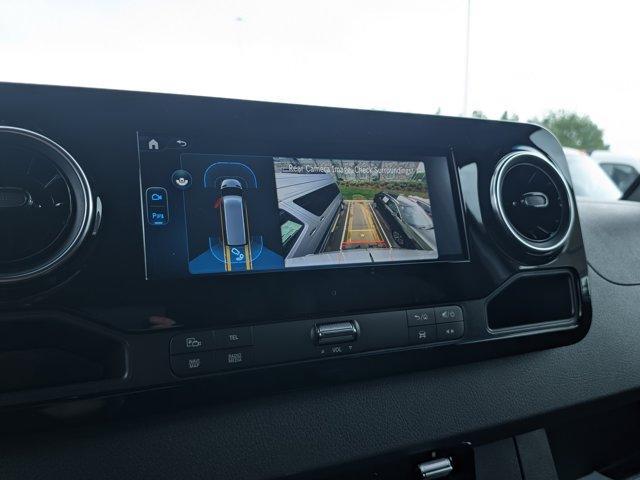 Photo of 2025 White Mercedes-Benz Sprinter 2500