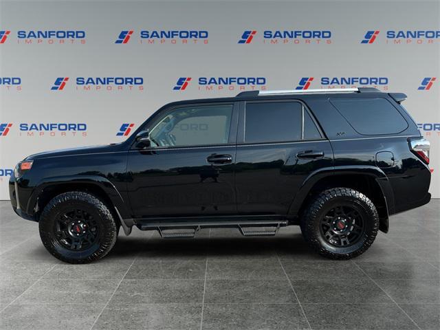 Photo of 2022 Midnight Black Metallic Toyota 4Runner