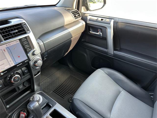 Photo of 2022 Midnight Black Metallic Toyota 4Runner