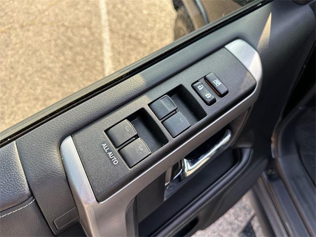 Photo of 2022 Midnight Black Metallic Toyota 4Runner