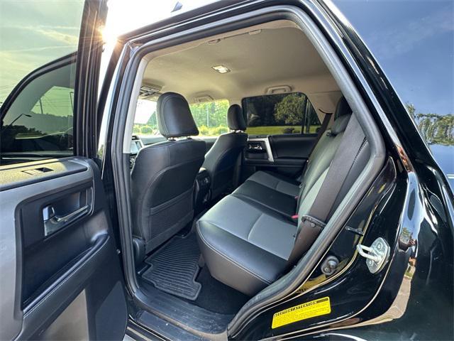 Photo of 2022 Midnight Black Metallic Toyota 4Runner