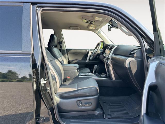 Photo of 2022 Midnight Black Metallic Toyota 4Runner