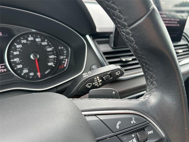 Photo of 2021 Manhattan Gray Metallic Audi Q5
