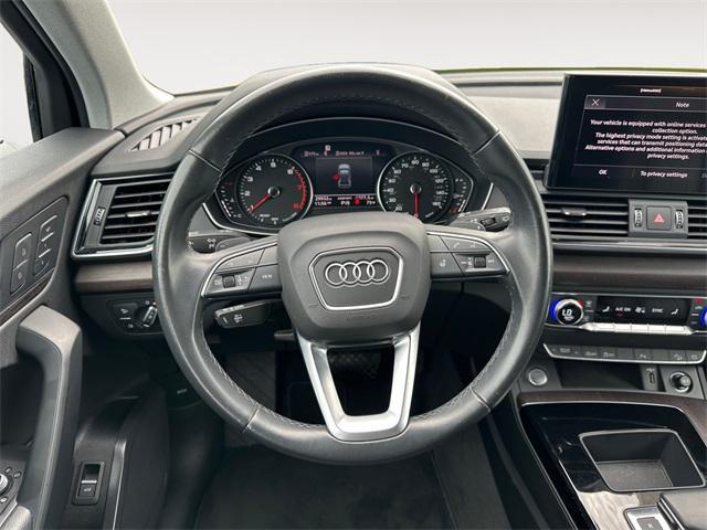 Photo of 2021 Manhattan Gray Metallic Audi Q5