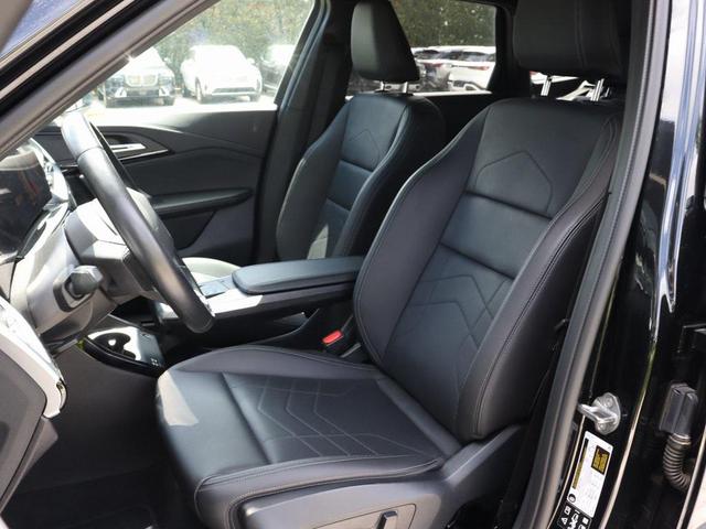 Photo of 2024 Black Sapphire Metallic BMW X1
