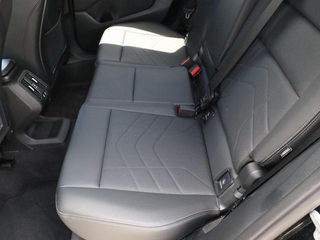Photo of 2024 Black Sapphire Metallic BMW X1