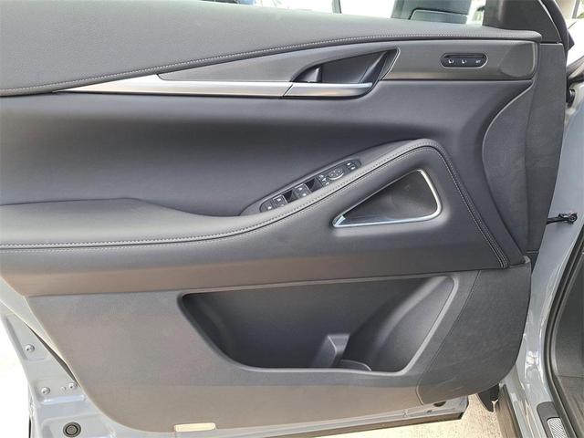 Photo of 2026 Gray INFINITI QX60