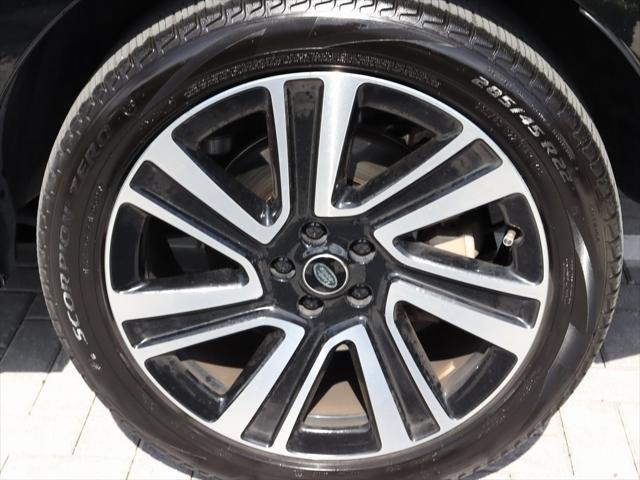 Photo of 2023 Santorini Black Metallic Land Rover Range Rover
