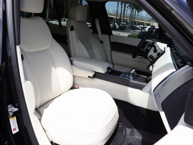 Photo of 2023 Santorini Black Metallic Land Rover Range Rover