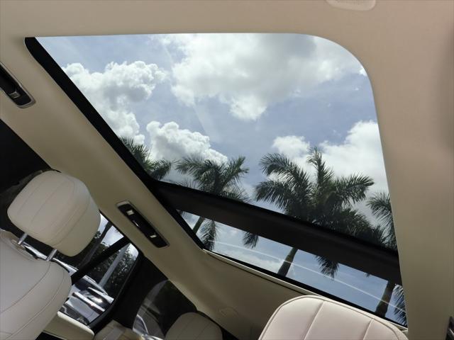 Photo of 2023 Santorini Black Metallic Land Rover Range Rover