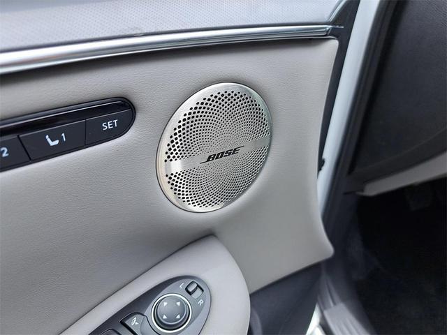 Photo of 2025 Radiant White INFINITI QX50
