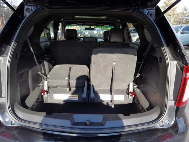 Photo of 2014 Tuxedo Black Metallic Ford Explorer