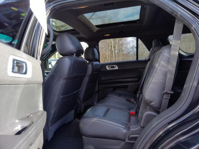 Photo of 2014 Tuxedo Black Metallic Ford Explorer