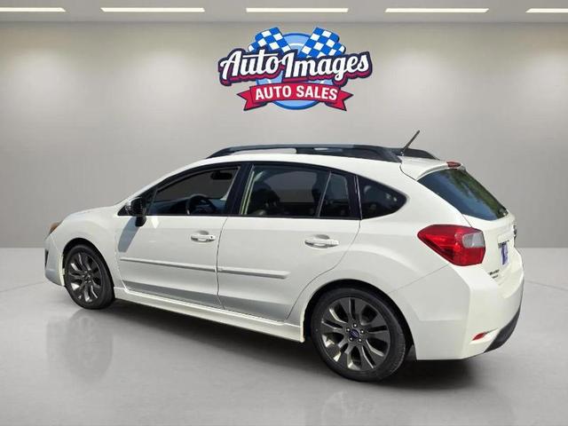 Photo of 2015 Pearl White Subaru Impreza