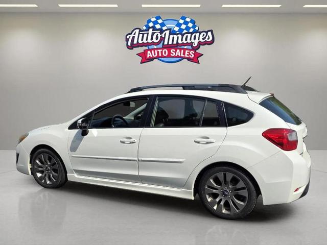 Photo of 2015 Pearl White Subaru Impreza