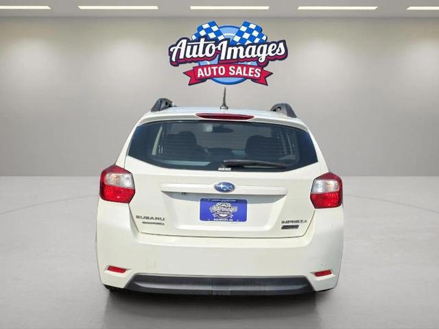 Photo of 2015 Pearl White Subaru Impreza