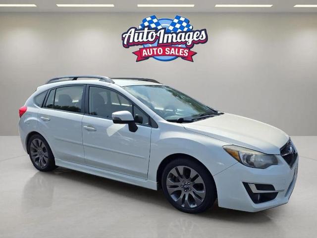 Photo of 2015 Pearl White Subaru Impreza