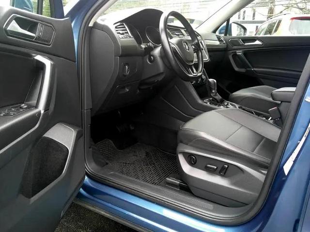 Photo of 2018 Silk Blue Metallic Volkswagen Tiguan
