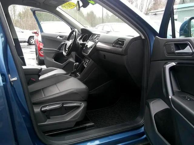 Photo of 2018 Silk Blue Metallic Volkswagen Tiguan