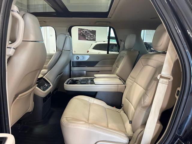 Photo of 2020 Black Lincoln Navigator