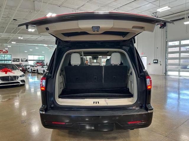 Photo of 2020 Black Lincoln Navigator