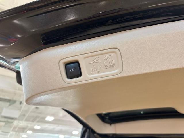 Photo of 2020 Black Lincoln Navigator