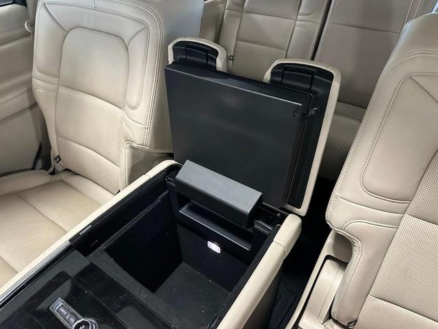Photo of 2020 Black Lincoln Navigator
