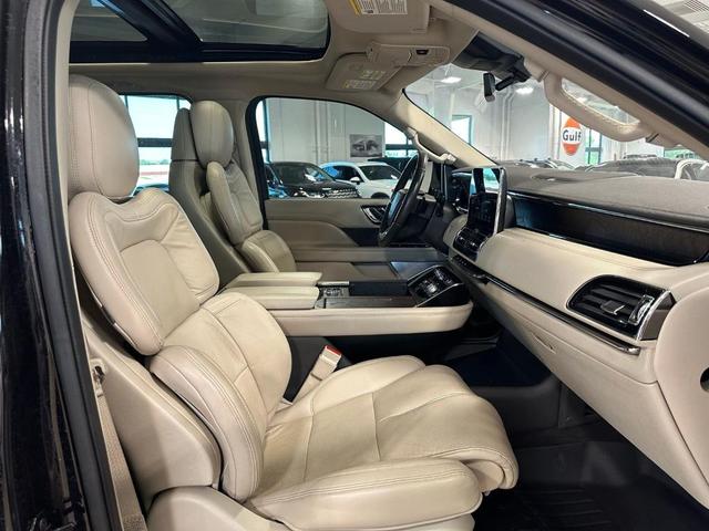 Photo of 2020 Black Lincoln Navigator