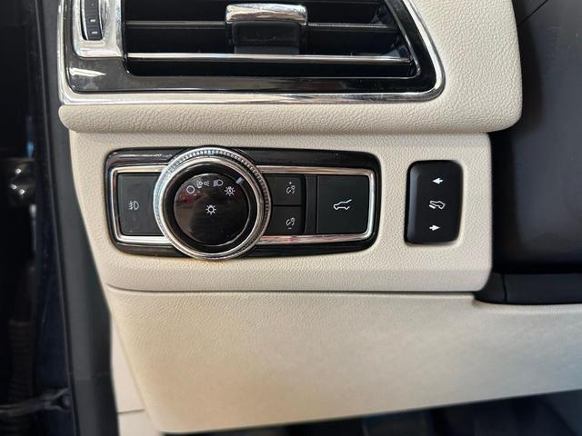 Photo of 2020 Black Lincoln Navigator