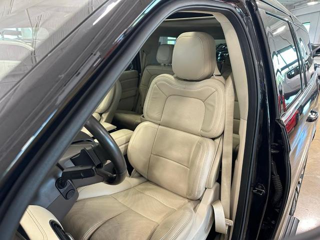 Photo of 2020 Black Lincoln Navigator
