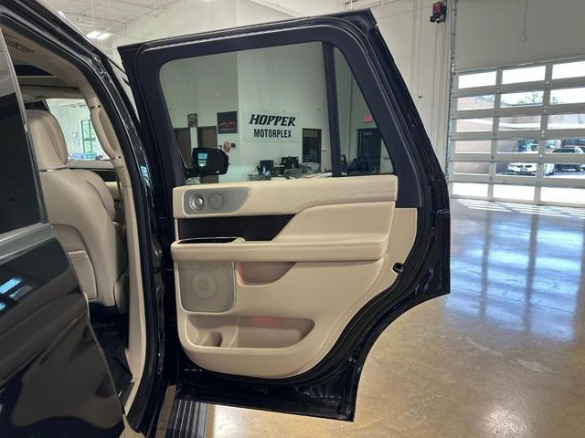 Photo of 2020 Black Lincoln Navigator