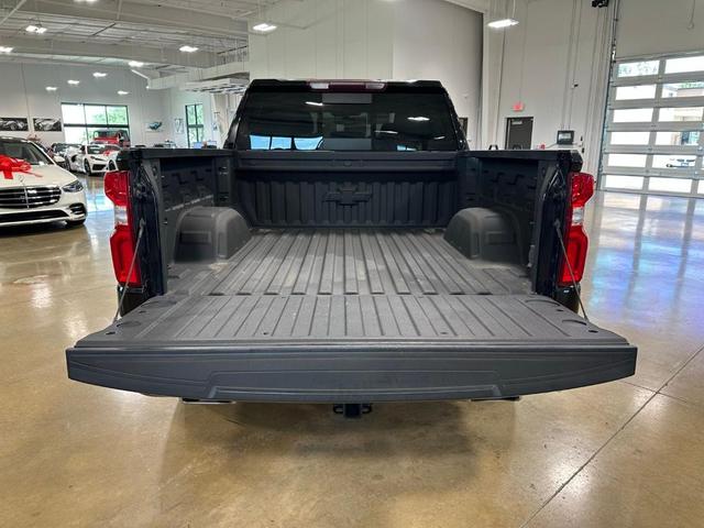 Photo of 2021 Black Chevrolet Silverado 1500