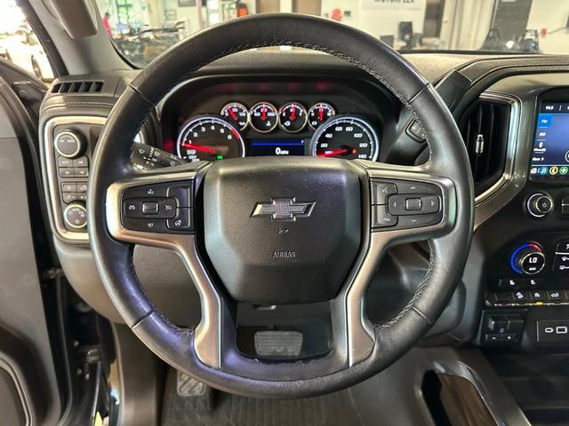 Photo of 2021 Black Chevrolet Silverado 1500